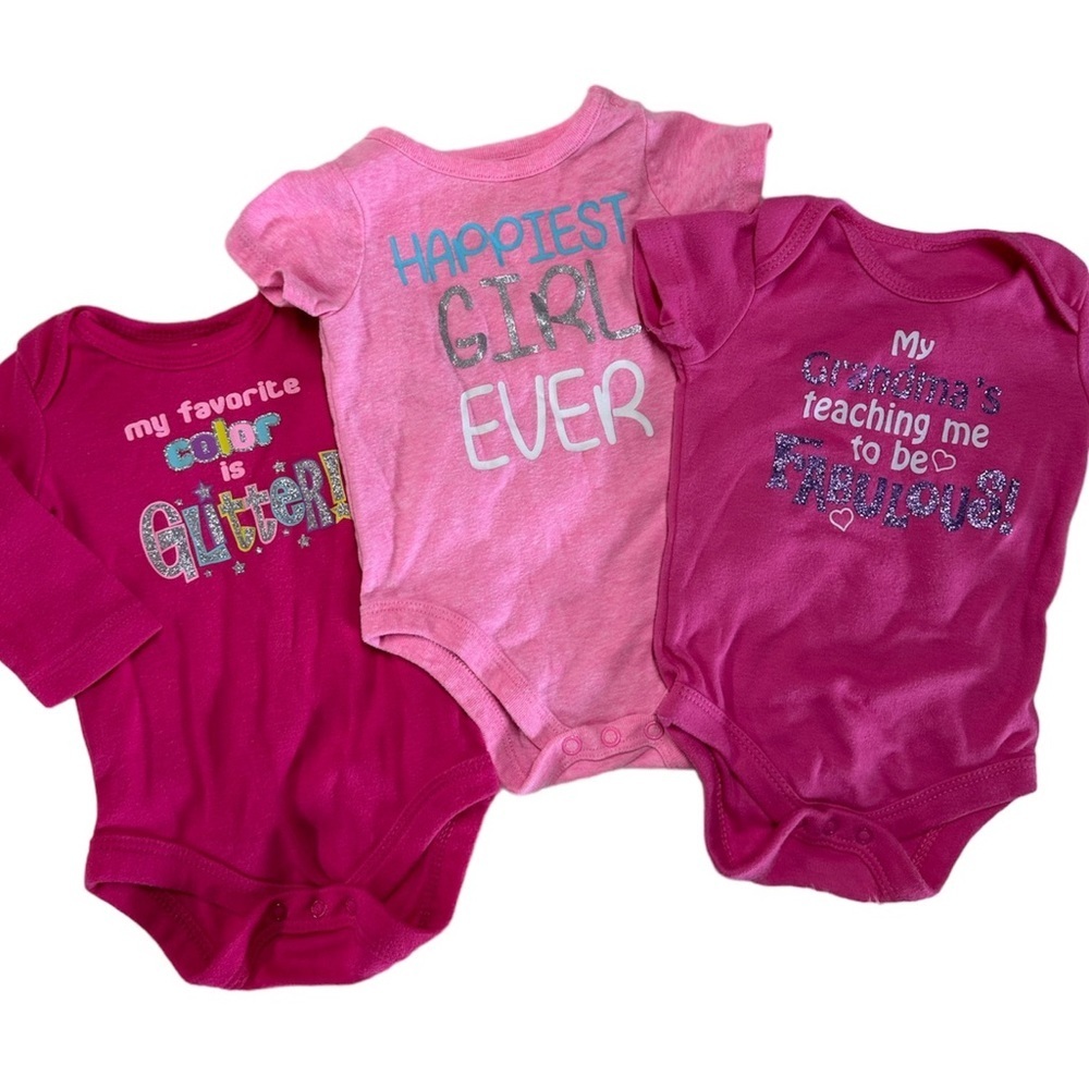 5/$30 Baby Girl Glitter Bodysuits with Sayings​